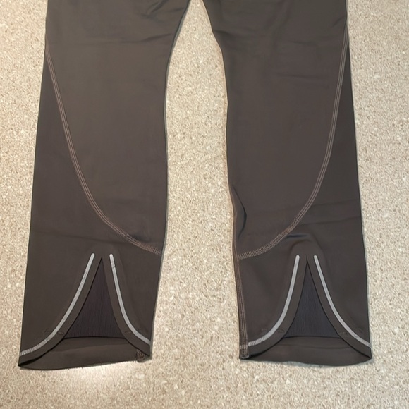Athleta Run Leggings - Picture 5 of 5